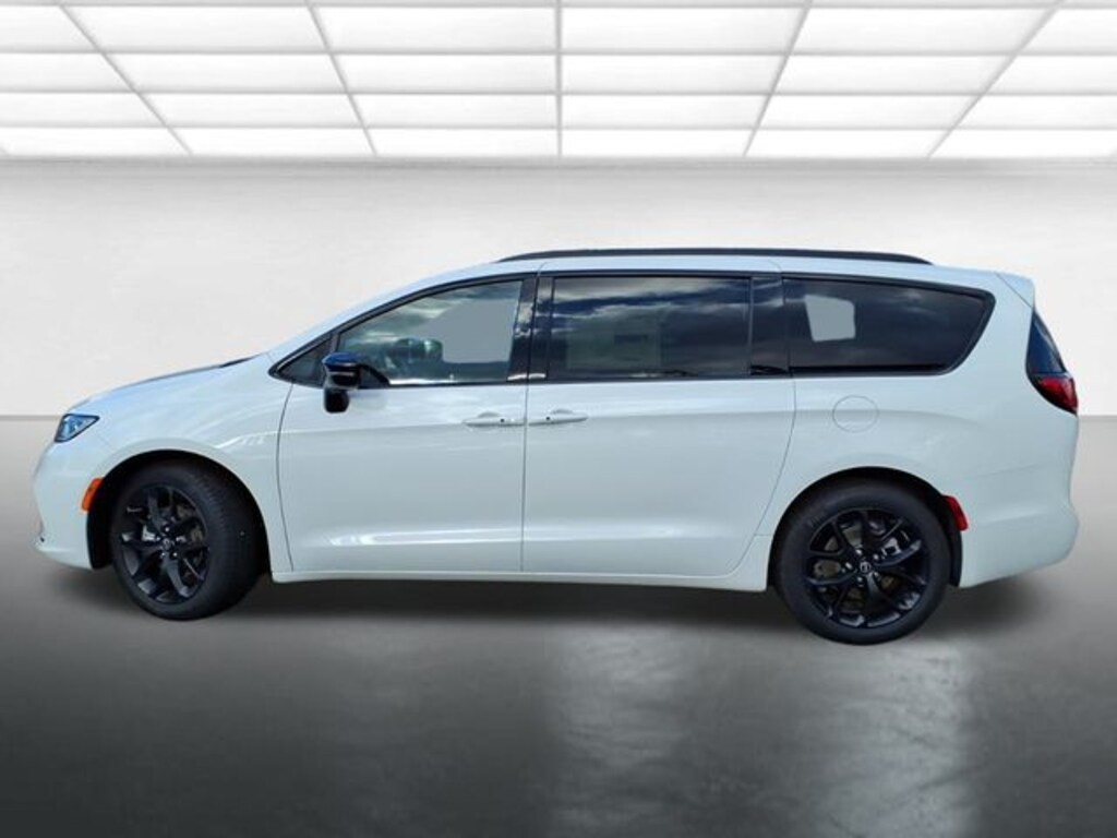 New 2026 Chrysler Pacifica Select Passenger Van