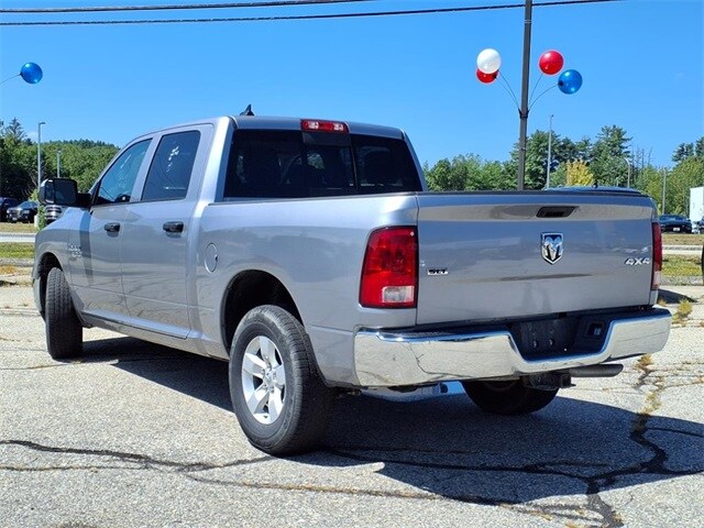 2023 Ram 1500 Classic SLT photo 3