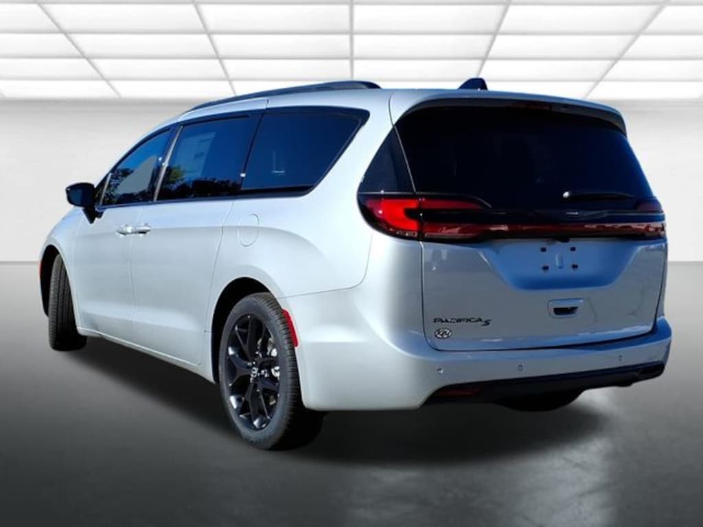 New 2026 Chrysler Pacifica Select Passenger Van