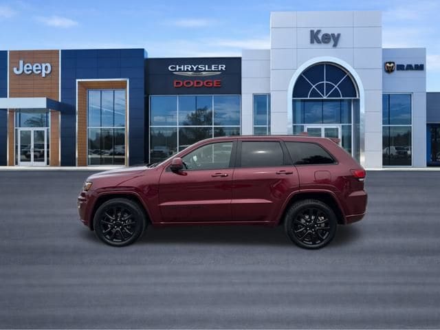 Used 2018 Jeep Grand Cherokee Altitude with VIN 1C4RJFAG6JC135812 for sale in Rochester, NH