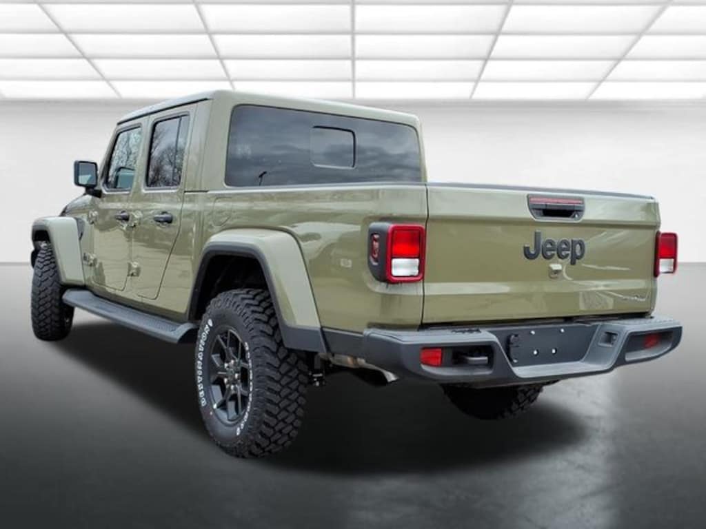 New 2025 Jeep Gladiator High Tide Pickup