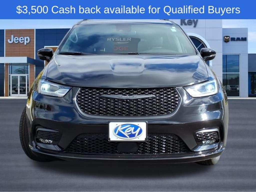 New 2026 Chrysler Pacifica Select Passenger Van