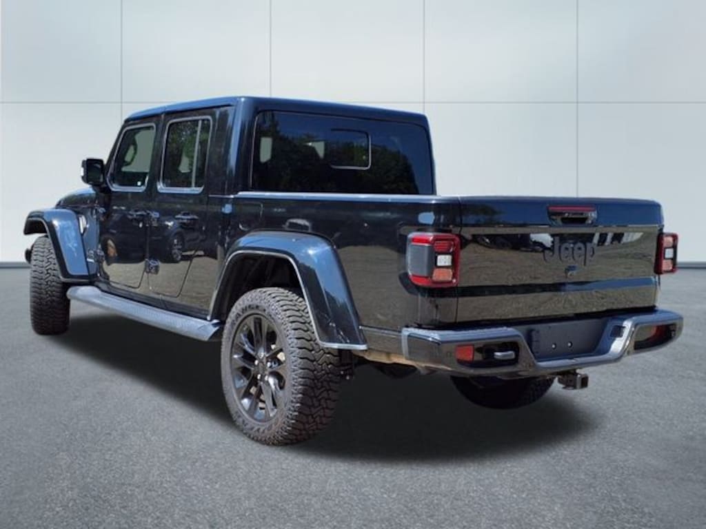Used 2023 Jeep Gladiator High Altitude Truck Crew Cab