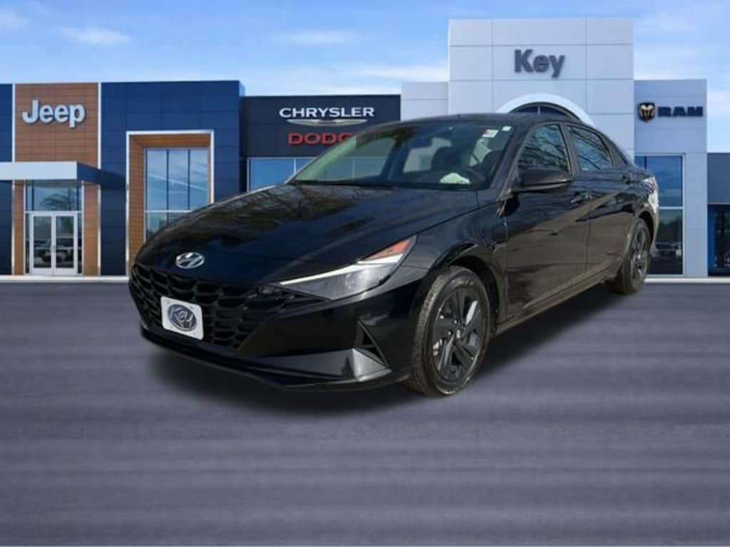 Used 2023 Hyundai Elantra HEV Blue Sedan