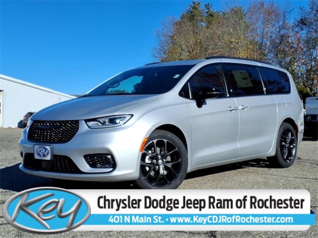 New 2026 Chrysler Pacifica Select Passenger Van