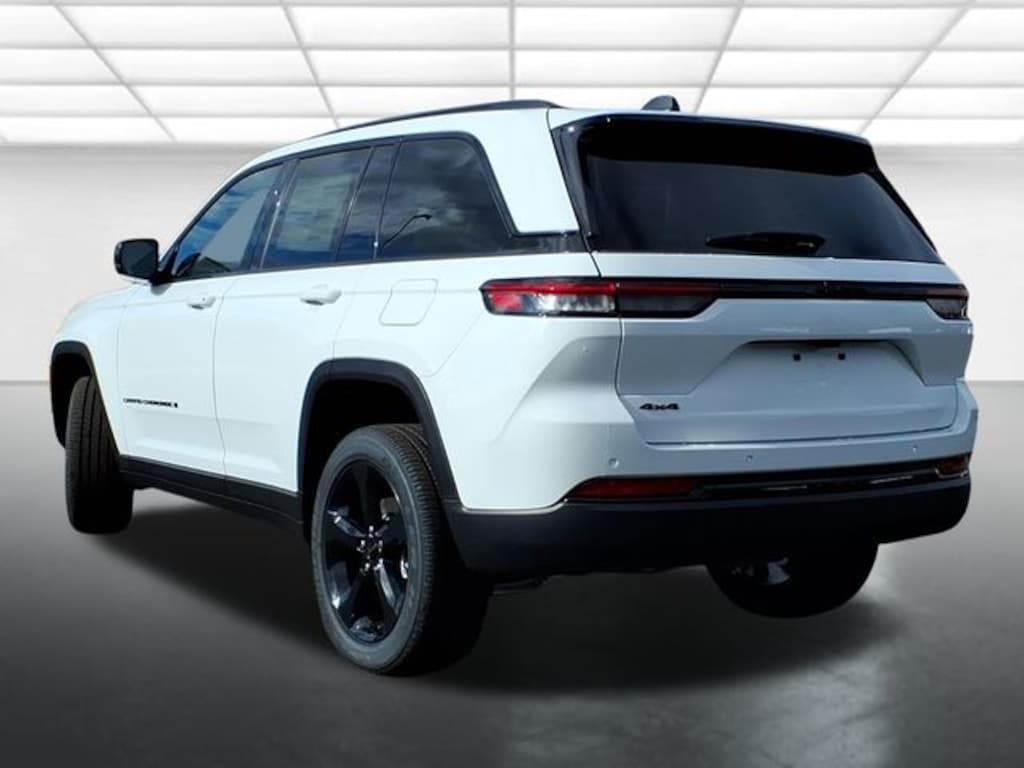 New 2025 Jeep Grand Cherokee Altitude X Sport Utility