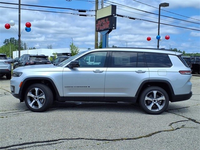 2024 Jeep Grand Cherokee Altitude X photo 2