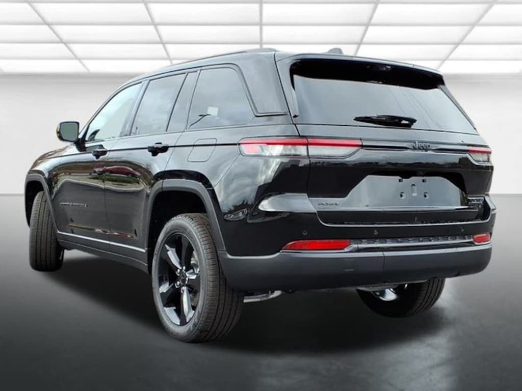 New 2025 Jeep Grand Cherokee Limited Sport Utility