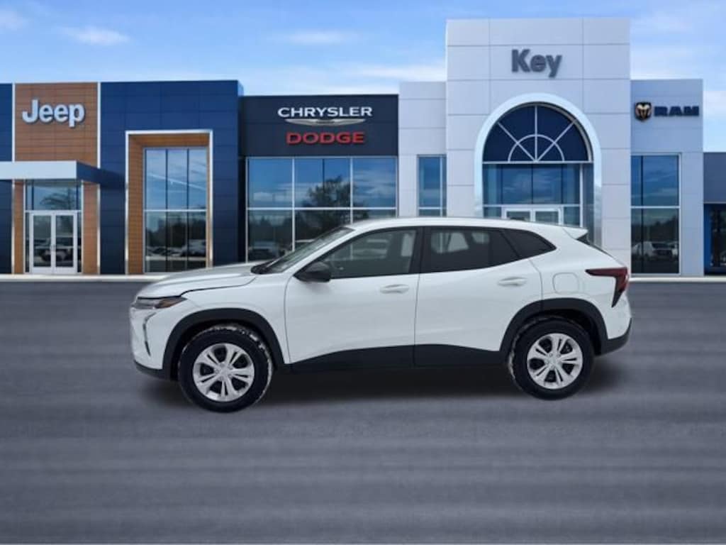 Used 2024 Chevrolet Trax LS SUV