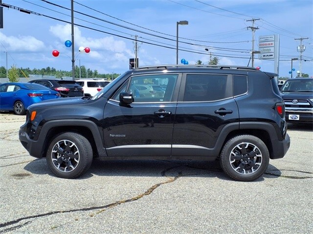 2023 Jeep Renegade Latitude Upland photo 2