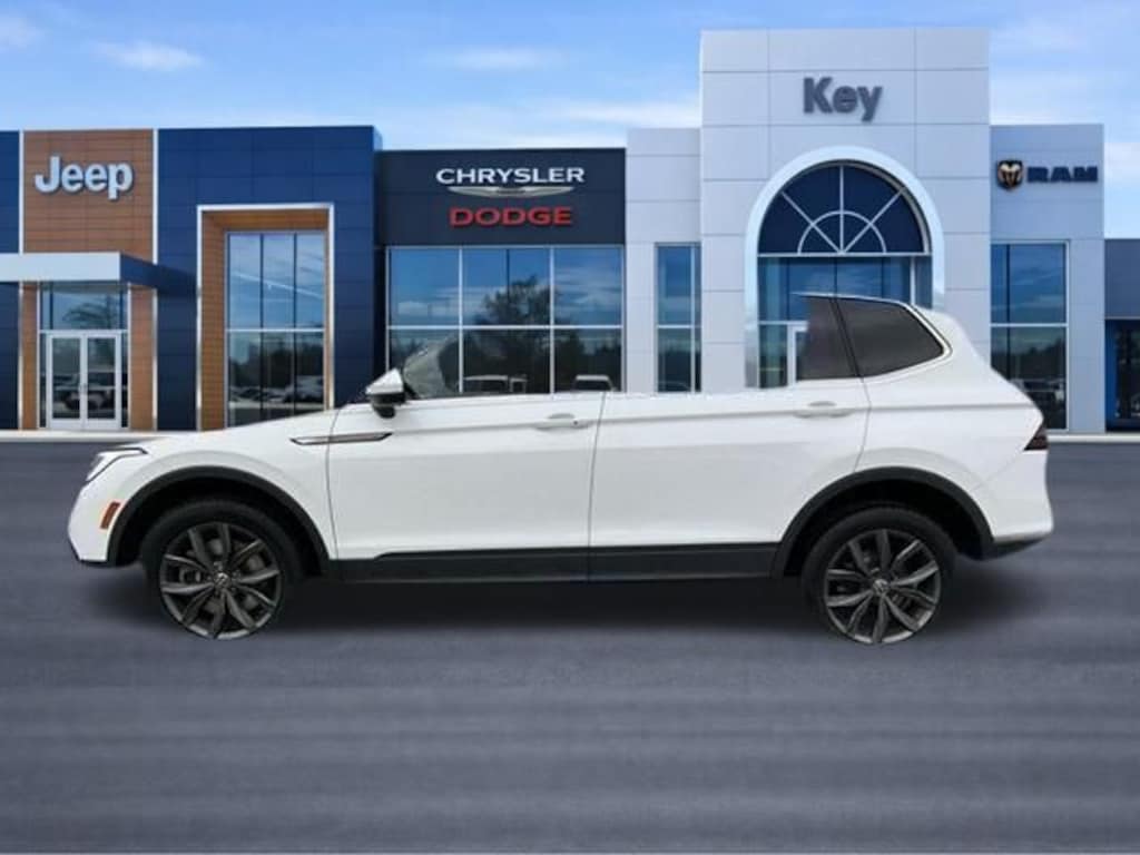 Used 2022 Volkswagen Tiguan 2.0T SE SUV