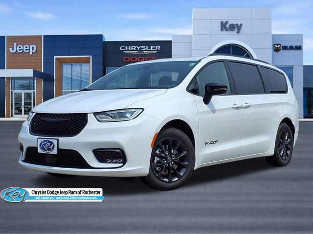 2025 Chrysler Pacifica Passenger Van 