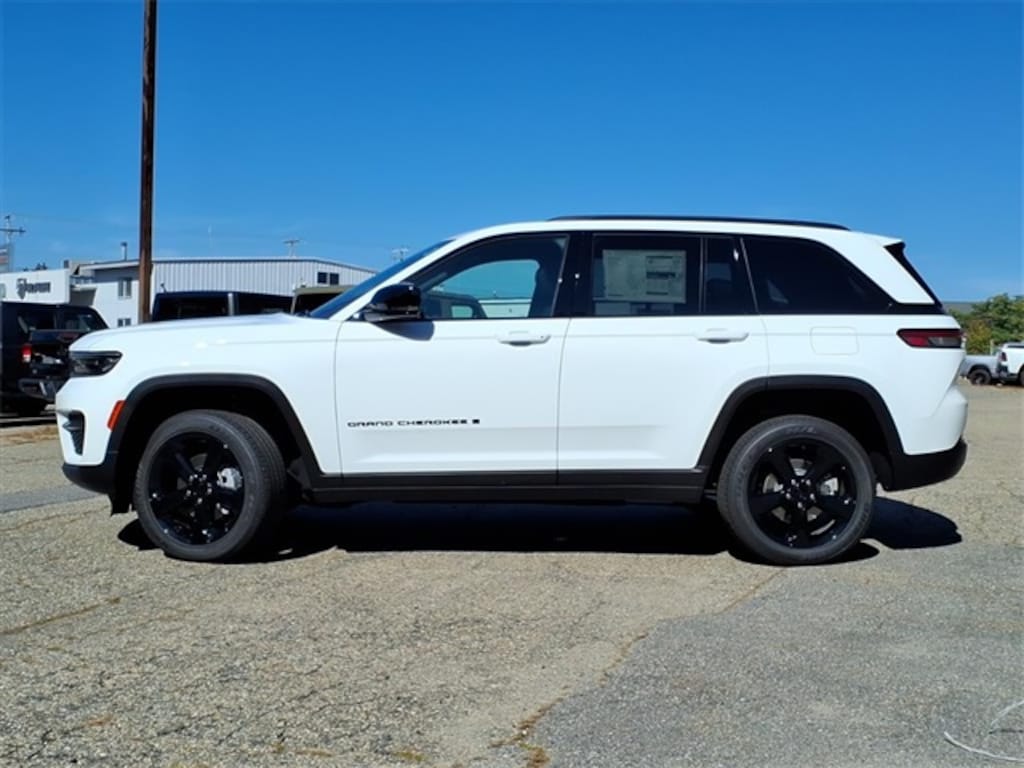 New 2025 Jeep Grand Cherokee Altitude X Sport Utility