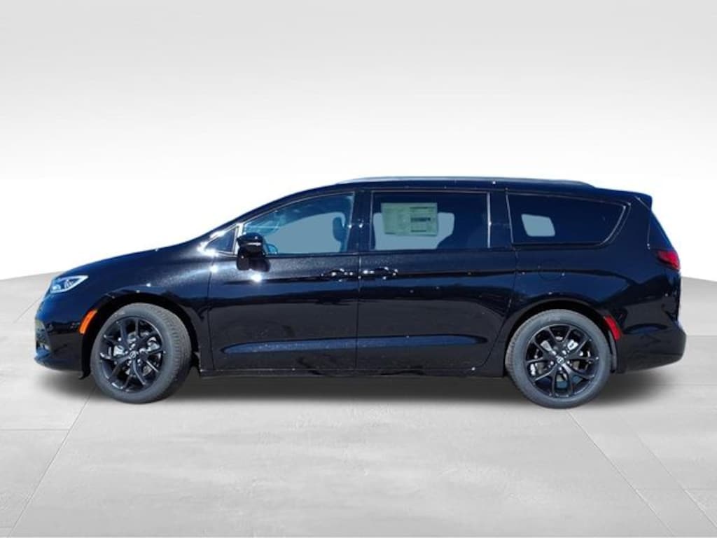 New 2026 Chrysler Pacifica Select Passenger Van