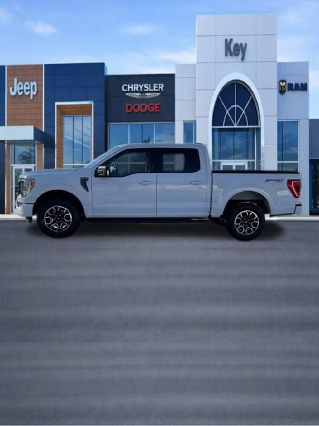 Used 2021 Ford F-150 XLT Truck SuperCrew Cab