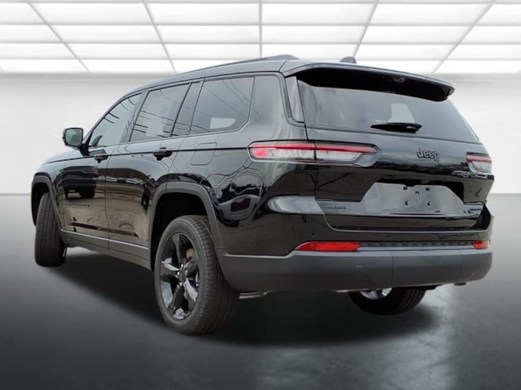 New 2025 Jeep Grand Cherokee Limited Sport Utility