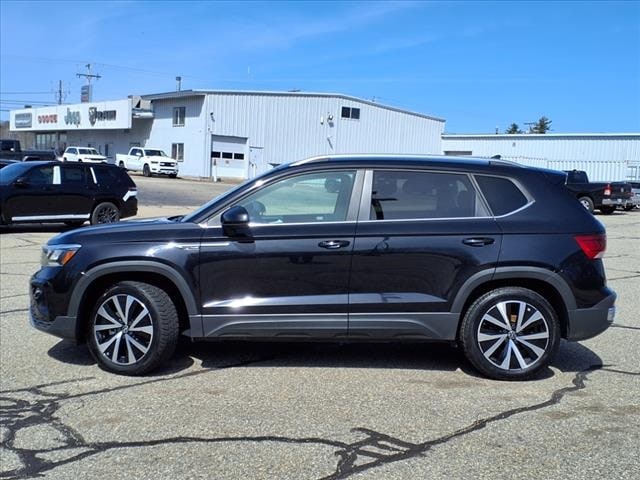 Used 2023 Volkswagen Taos SE with VIN 3VVNX7B21PM321627 for sale in Rochester, NH