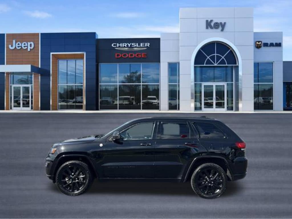 Used 2018 Jeep Grand Cherokee Altitude SUV