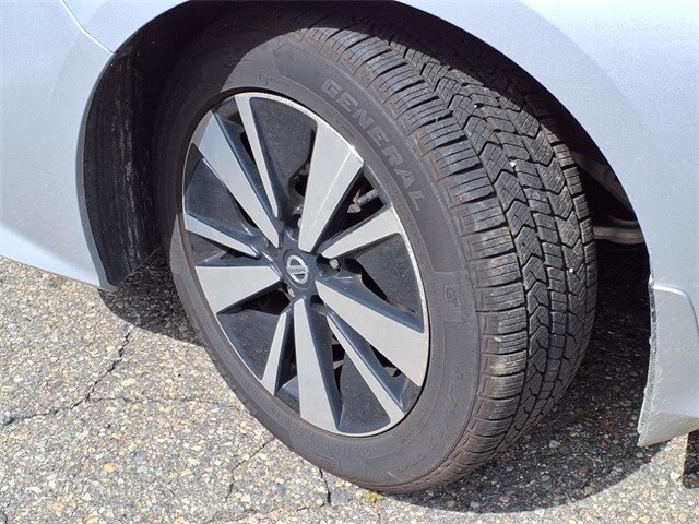 2022 Nissan Altima 2.5 SV photo 3