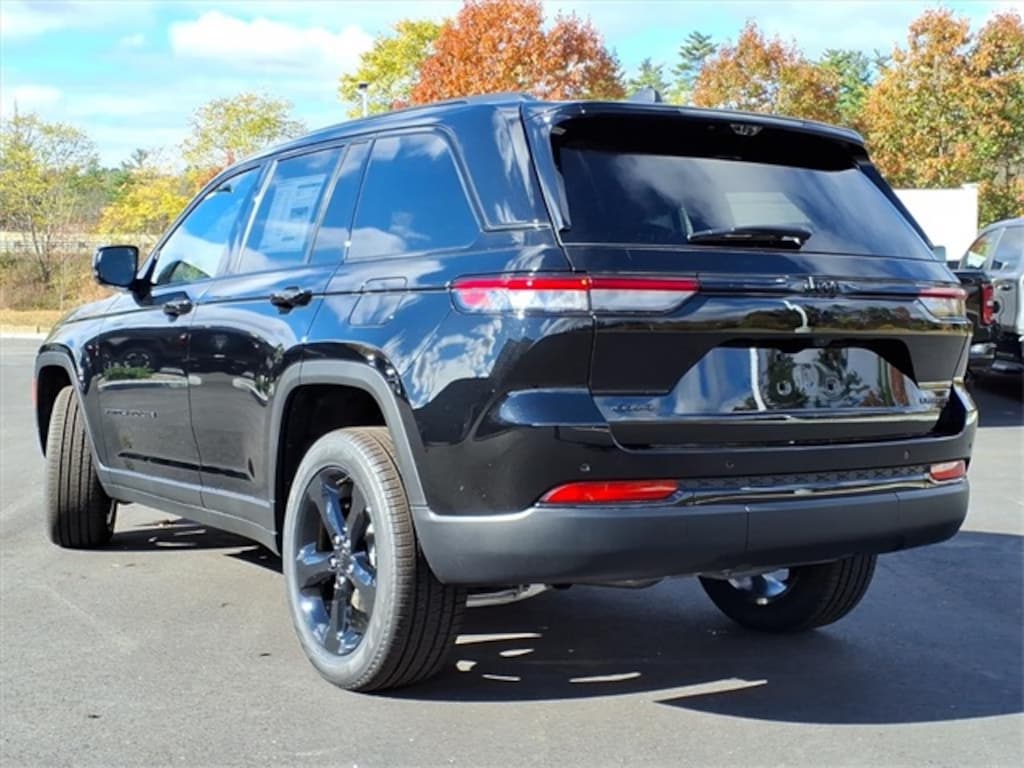 New 2025 Jeep Grand Cherokee Limited Sport Utility