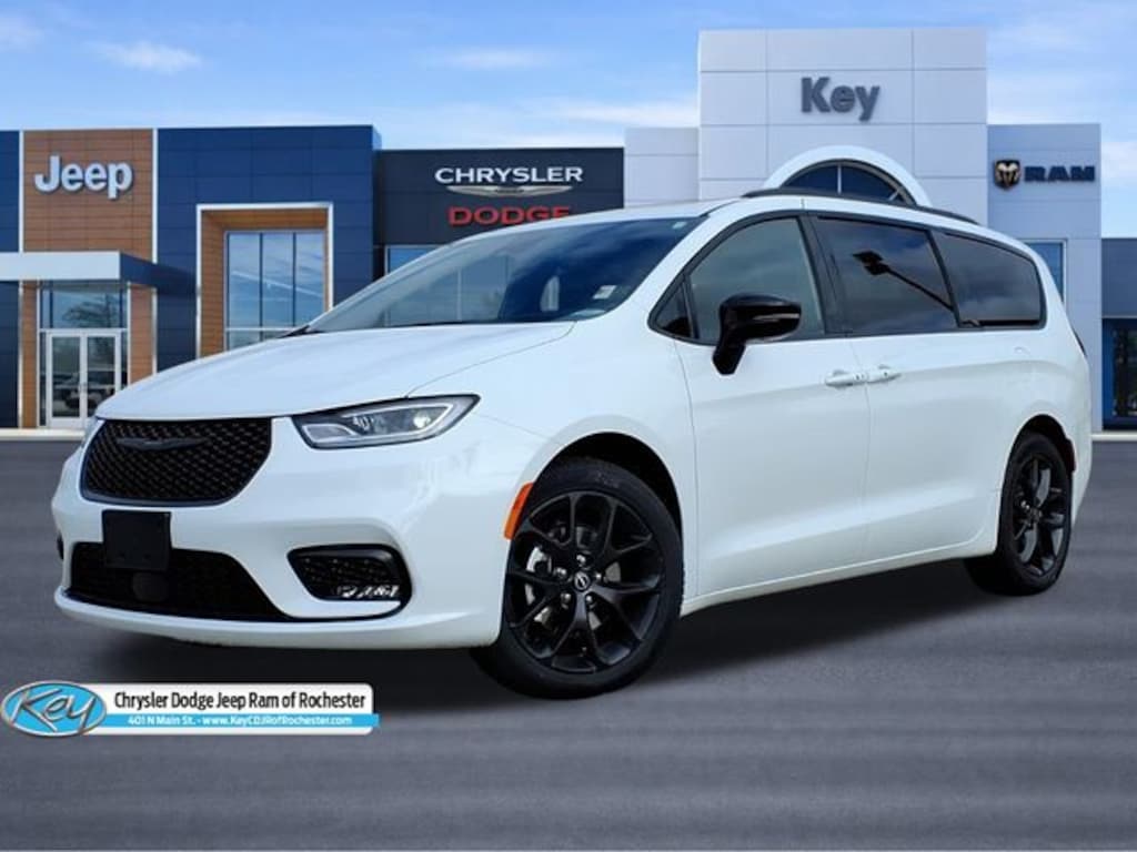 New 2026 Chrysler Pacifica Limited Passenger Van