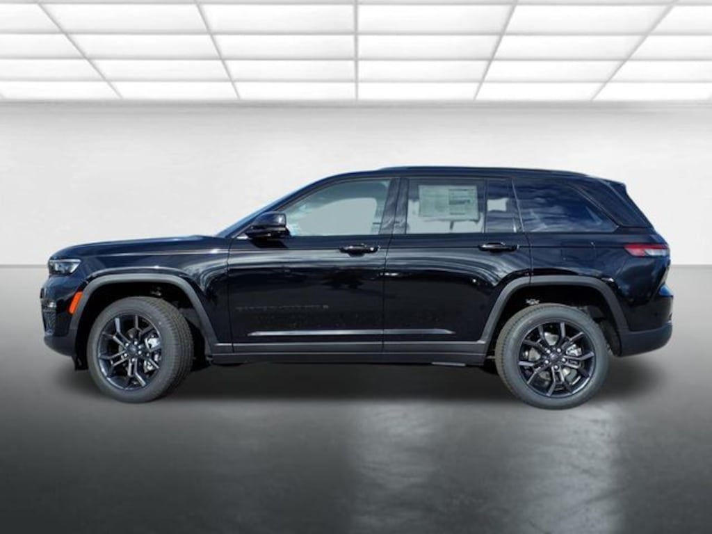 New 2025 Jeep Grand Cherokee Limited Sport Utility