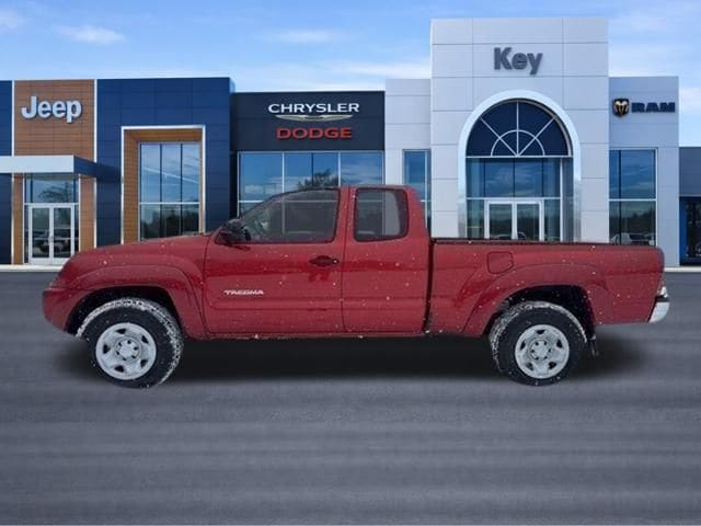 Used 2011 Toyota Tacoma Base with VIN 5TFUX4ENXBX001563 for sale in Rochester, NH