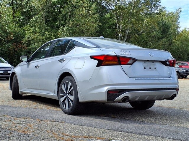 2022 Nissan Altima 2.5 SV photo 2