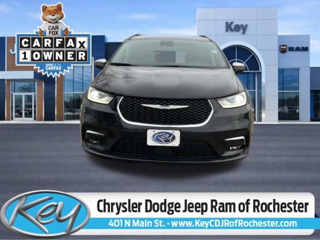 Used 2023 Chrysler Pacifica Limited Van Passenger Van