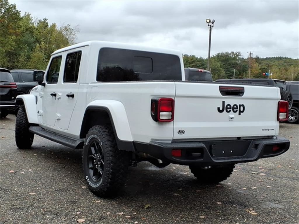 New 2025 Jeep Gladiator High Tide Pickup