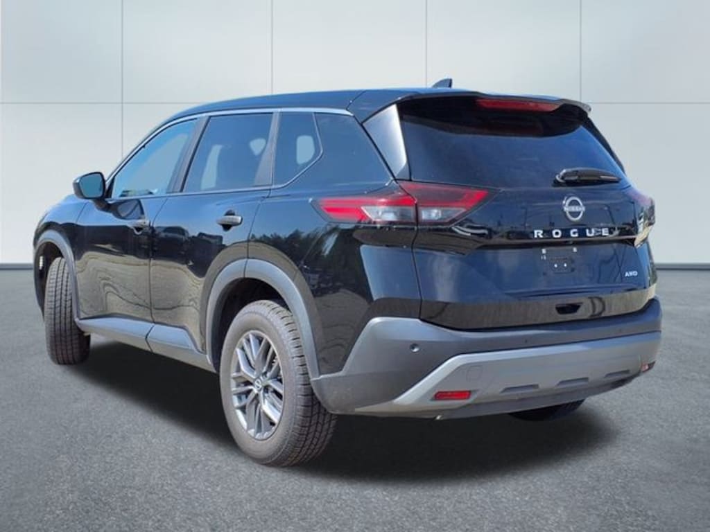 Used 2023 Nissan Rogue S SUV