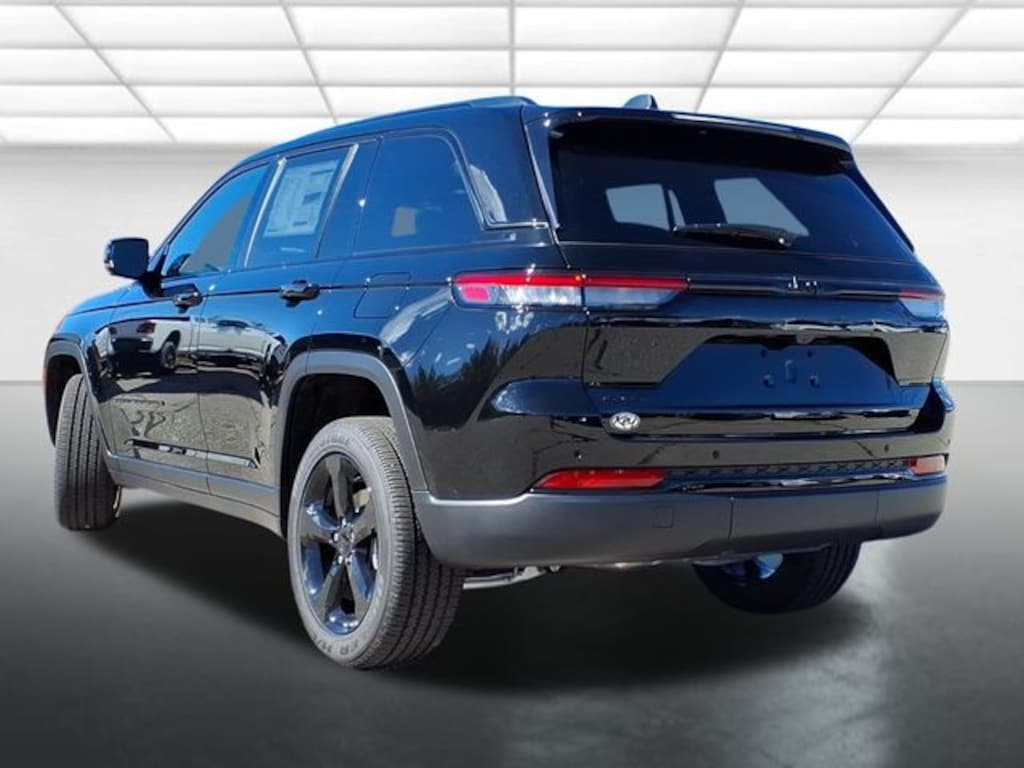 New 2025 Jeep Grand Cherokee Altitude X Sport Utility
