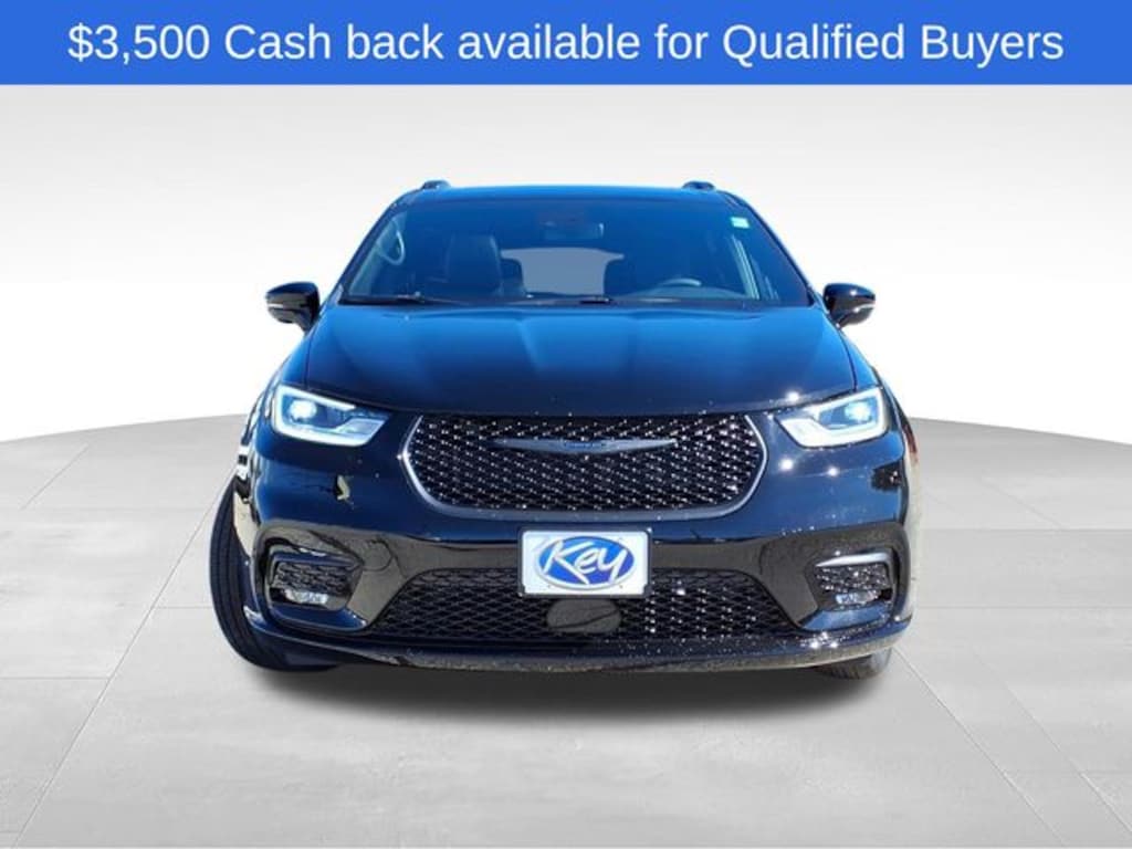 New 2026 Chrysler Pacifica Select Passenger Van