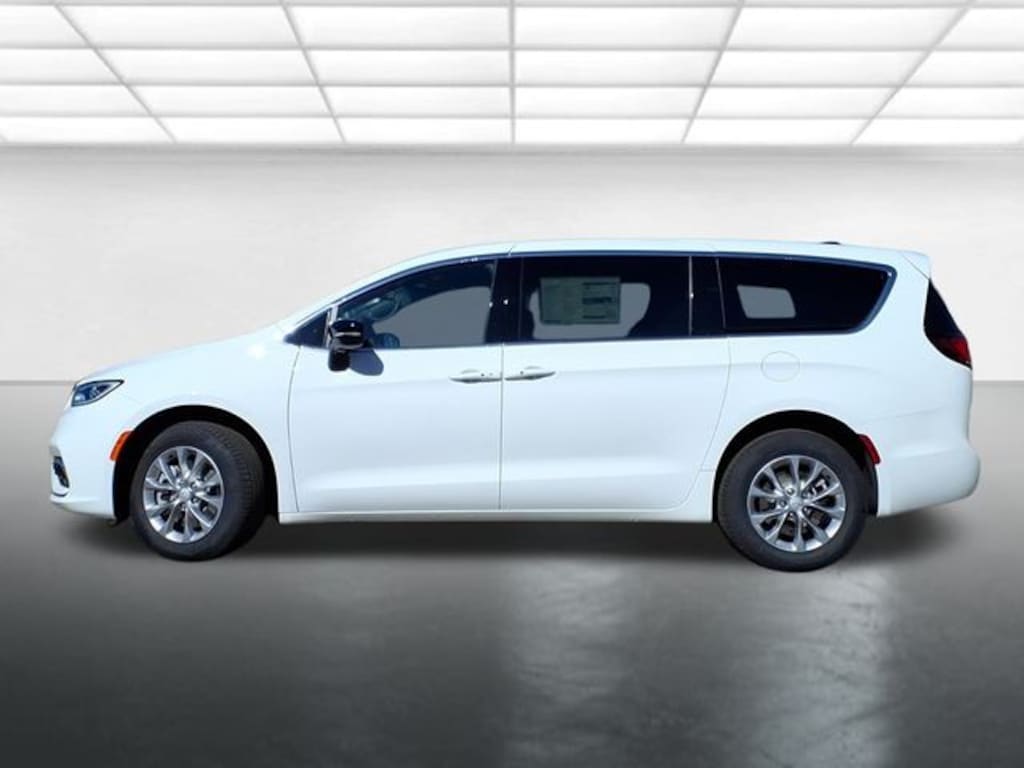 New 2026 Chrysler Pacifica Select Passenger Van
