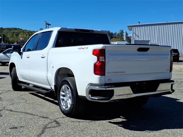 2022 Chevrolet Silverado 1500 LT photo 3