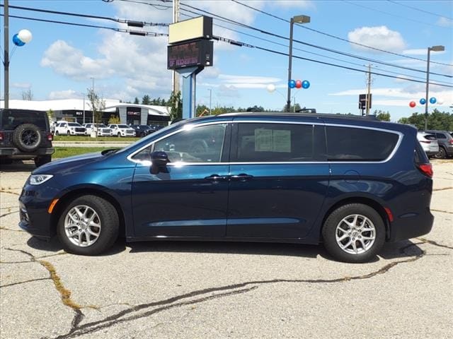 Used 2022 Chrysler Pacifica Touring L with VIN 2C4RC1BG6NR198367 for sale in Rochester, NH