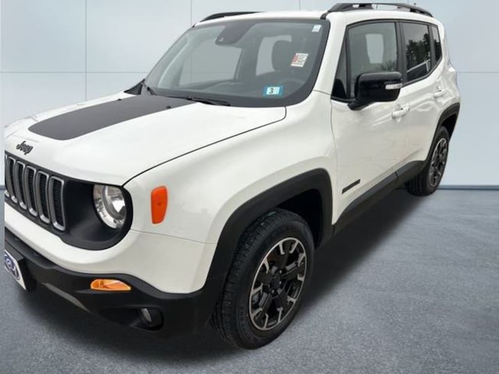 Used 2023 Jeep Renegade Latitude SUV