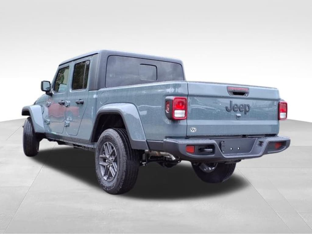 New 2025 Jeep Gladiator Sport S Pickup