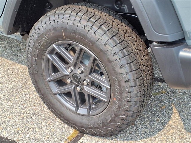 2025 Jeep Wrangler Sport S photo 4