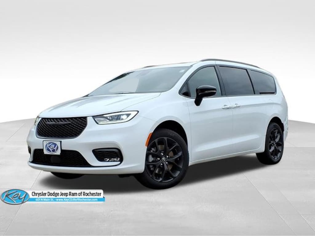 New 2026 Chrysler Pacifica Limited Passenger Van