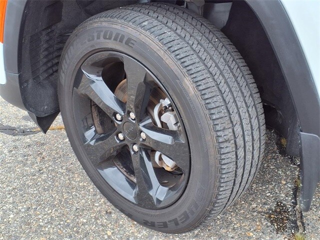 2023 Jeep Grand Cherokee Altitude photo 4