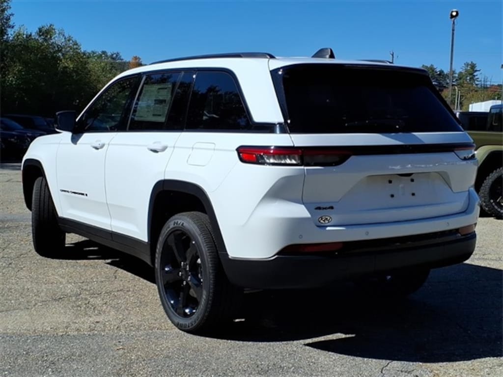 New 2025 Jeep Grand Cherokee Altitude X Sport Utility