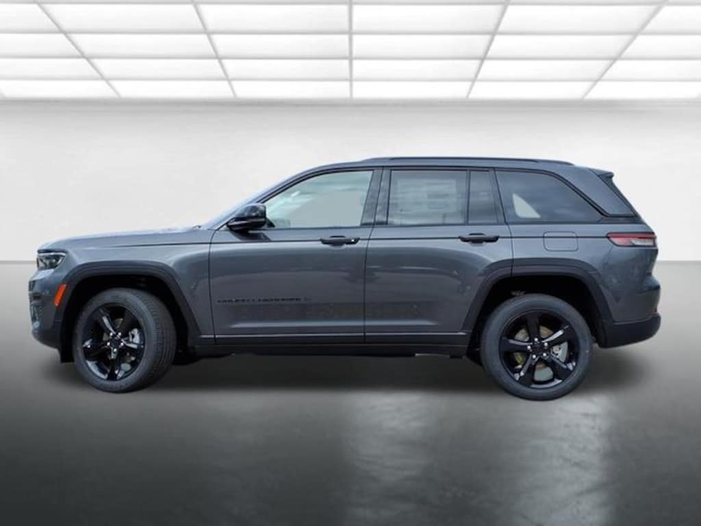 New 2025 Jeep Grand Cherokee Altitude X Sport Utility