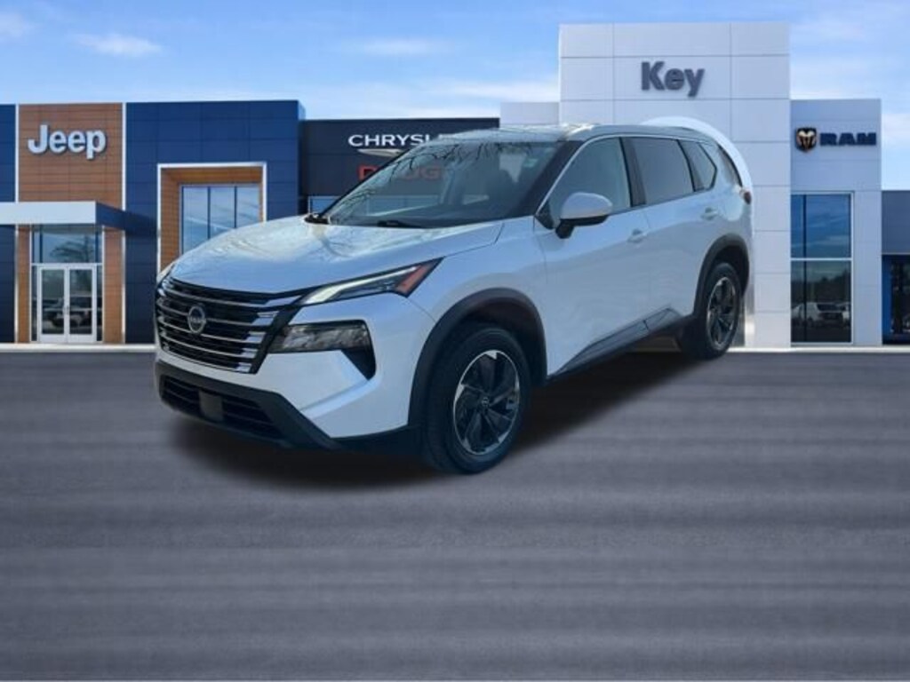 Used 2024 Nissan Rogue SV SUV