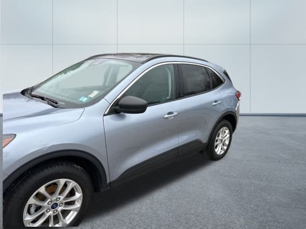 Used 2022 Ford Escape SE Hybrid SUV