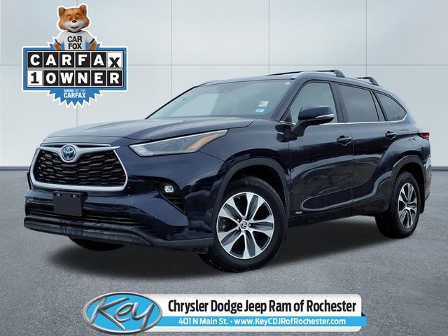 2023 Toyota Highlander XLE's photo