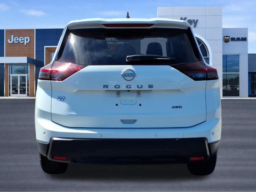 Used 2024 Nissan Rogue S SUV
