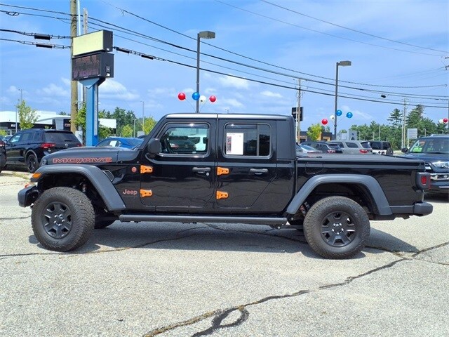 2021 Jeep Gladiator Mojave photo 2
