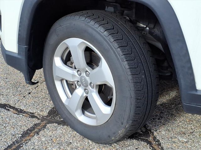 2021 Jeep Compass Latitude photo 4