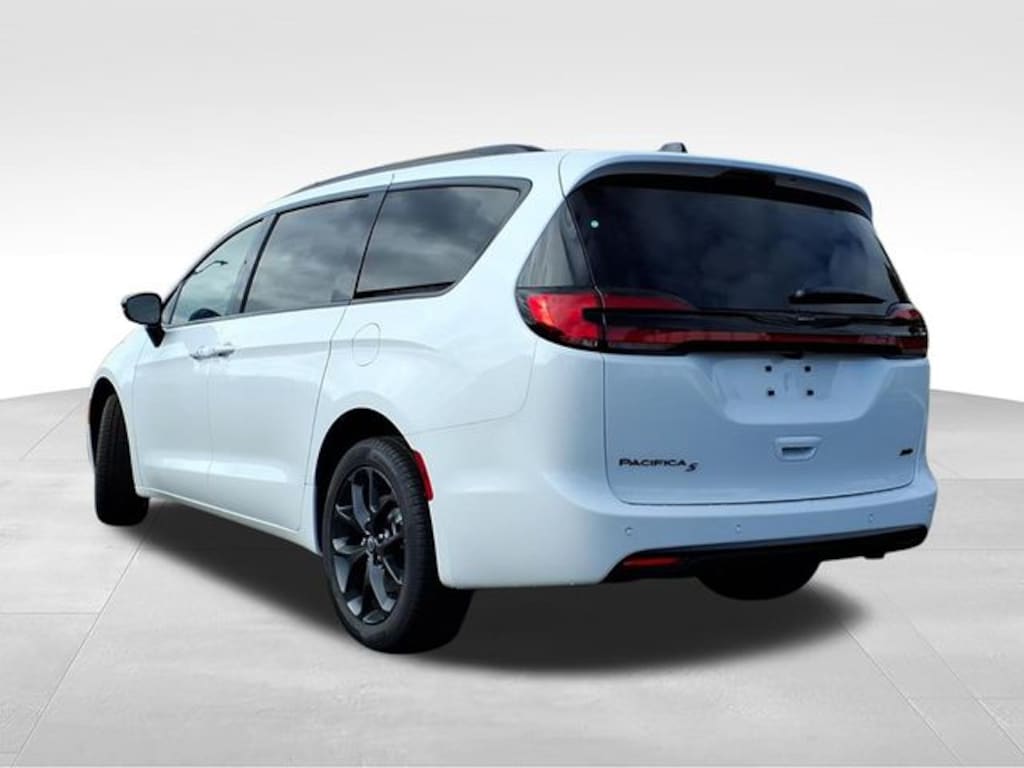 New 2026 Chrysler Pacifica Select Passenger Van
